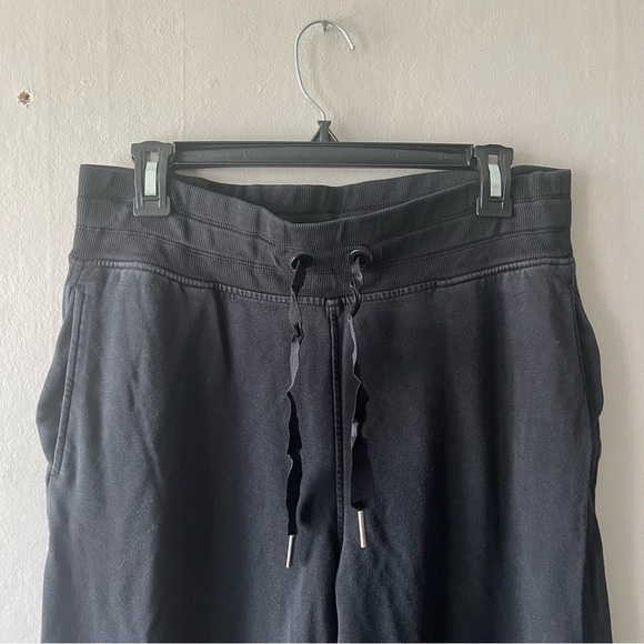Athleta Black Balance Jogger Size Medium - Picture 2 of 6